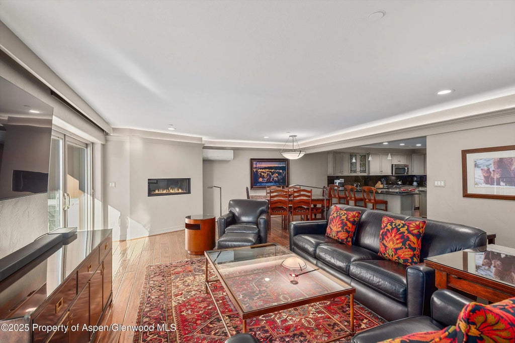 7 of 15 - 555 E Durant Avenue 4e, Aspen, CO