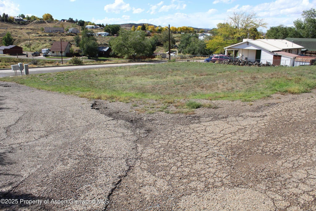 5 of 17 - 243 N Crest Street, Rangely, CO