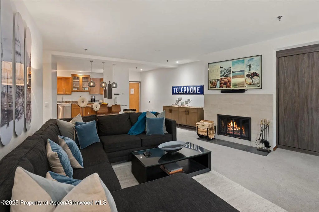1 of 18 - 425 Wood Road 19, Snowmass Village, CO
