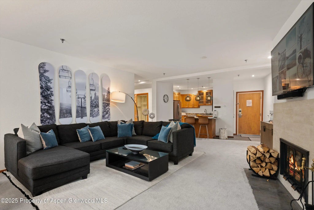 2 of 18 - 425 Wood Road 19, Snowmass Village, CO
