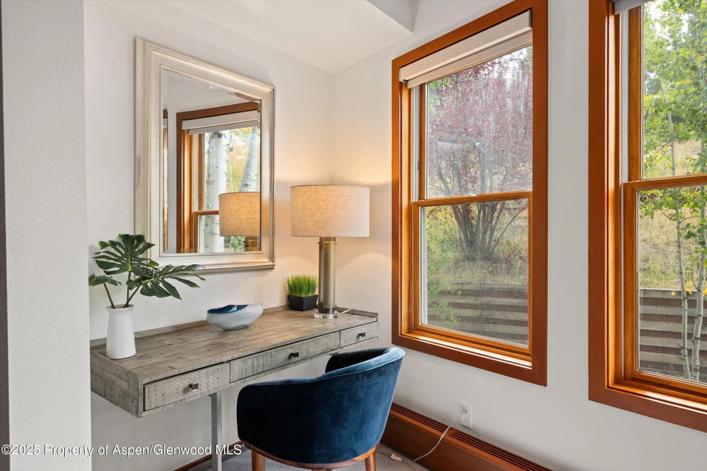 6 of 18 - 425 Wood Road 19, Snowmass Village, CO