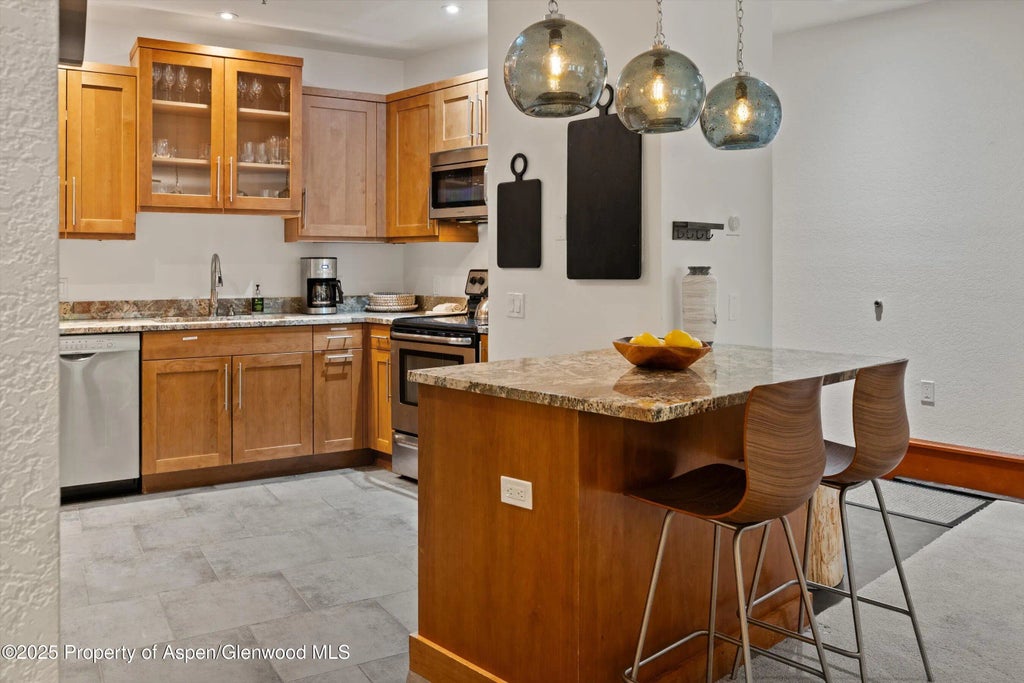 7 of 18 - 425 Wood Road 19, Snowmass Village, CO