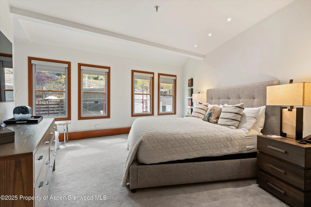 9 of 18 - 425 Wood Road 19, Snowmass Village, CO