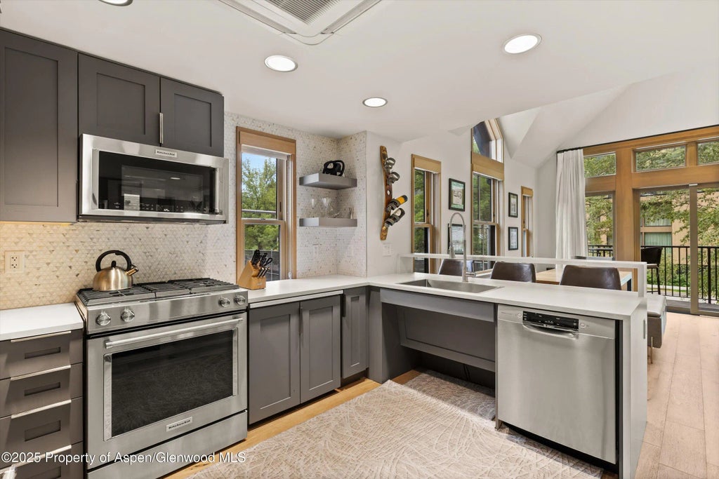 11 of 58 - 122 W Main Street, Aspen, CO