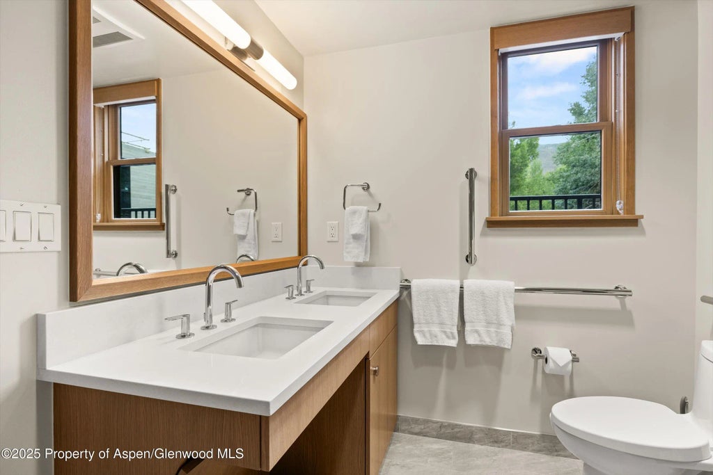 17 of 58 - 122 W Main Street, Aspen, CO