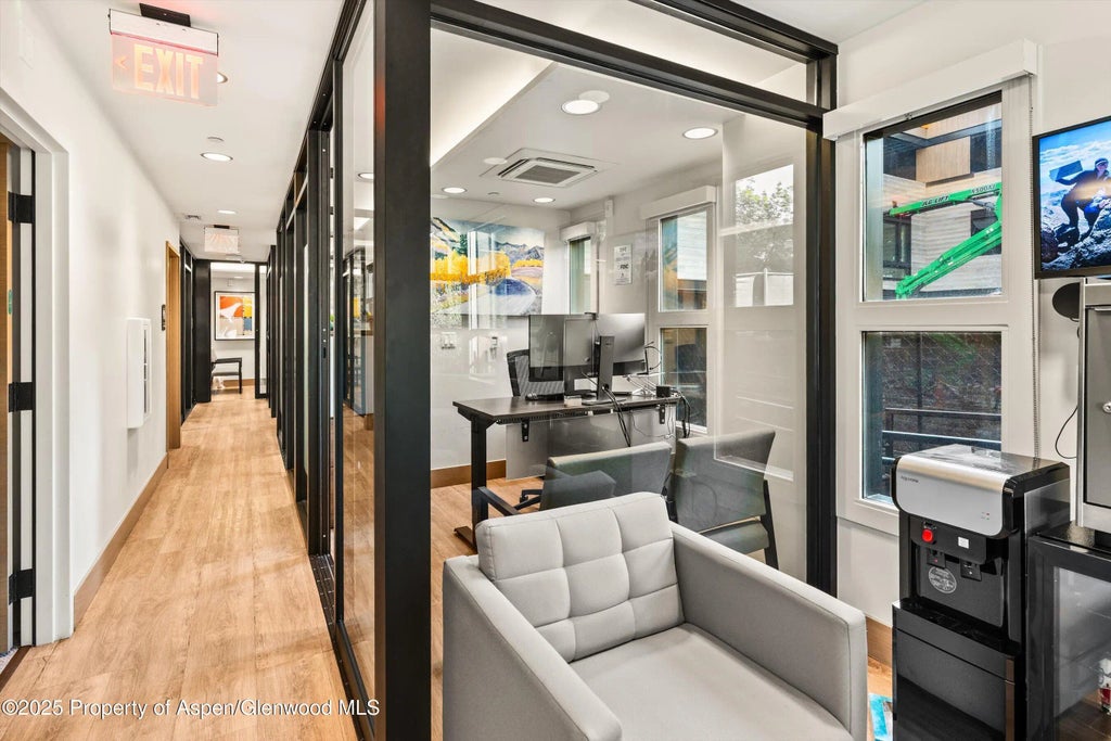 33 of 58 - 122 W Main Street, Aspen, CO