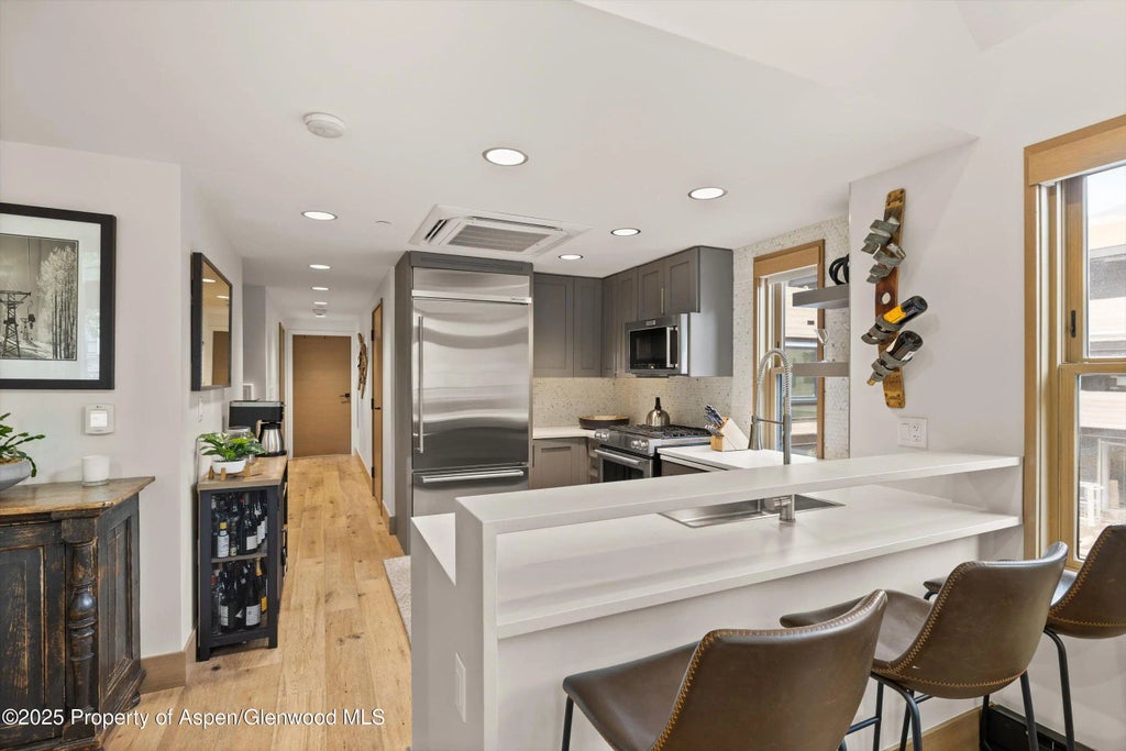 9 of 58 - 122 W Main Street, Aspen, CO