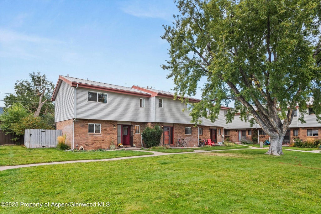 1 of 32 - 621 S 2nd Street U, Carbondale, CO