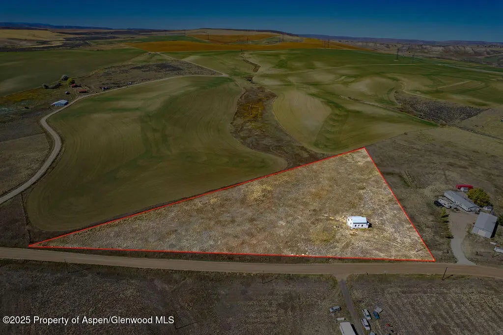 18 of 19 - 5017 County Road 30, Craig, CO