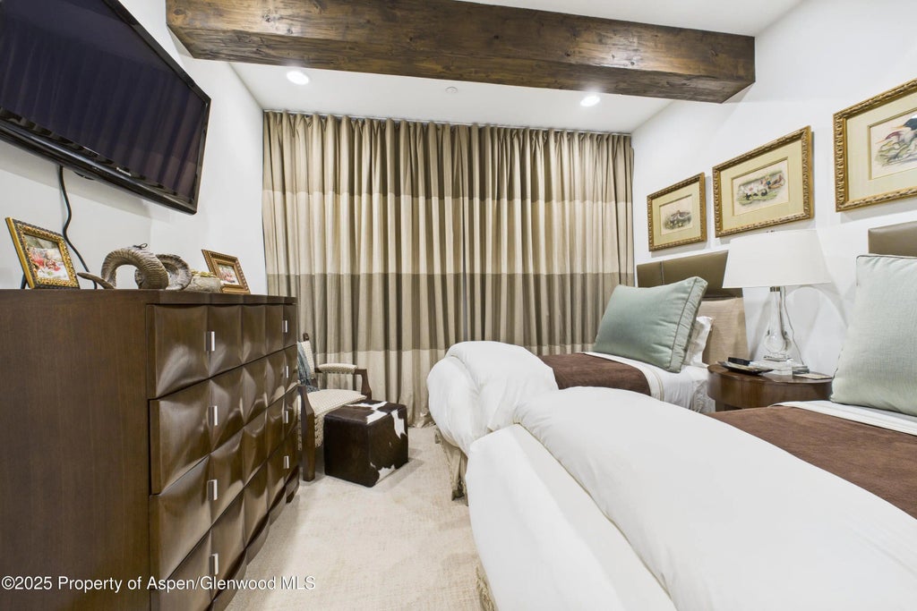 33 of 38 - 914 E Cooper Avenue, Aspen, CO