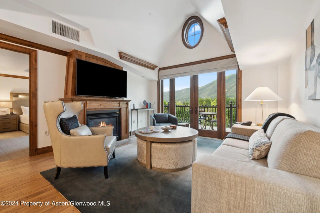 2 of 25 - 415 E Dean St., Unit 30, Week 9, Aspen, CO