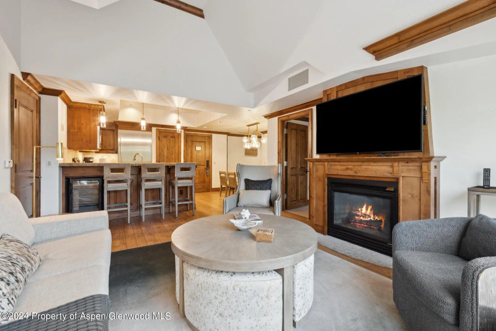 5 of 25 - 415 E Dean St., Unit 30, Week 9, Aspen, CO