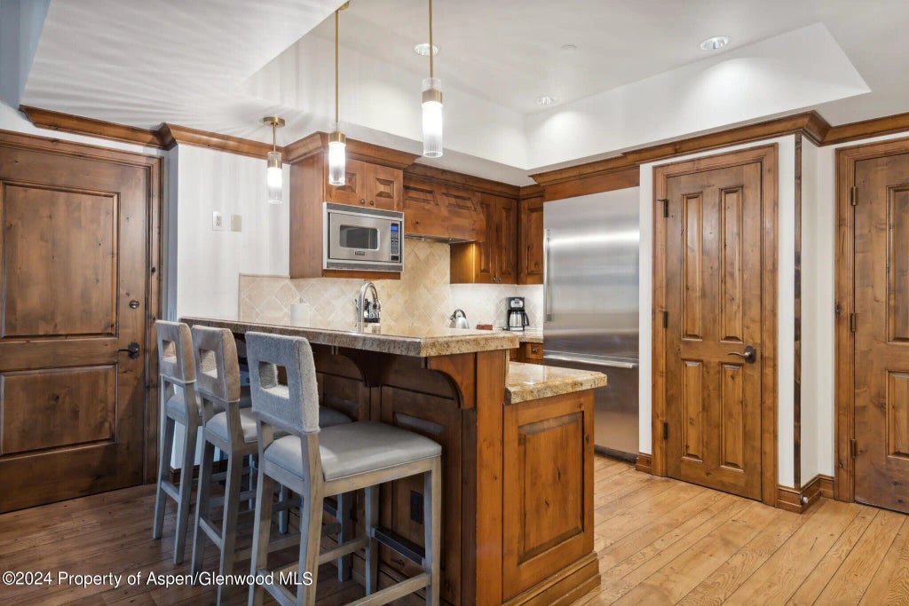 8 of 25 - 415 E Dean St., Unit 30, Week 9, Aspen, CO