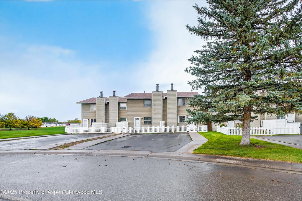 19 of 23 - 2409 24th Place, Rifle, CO