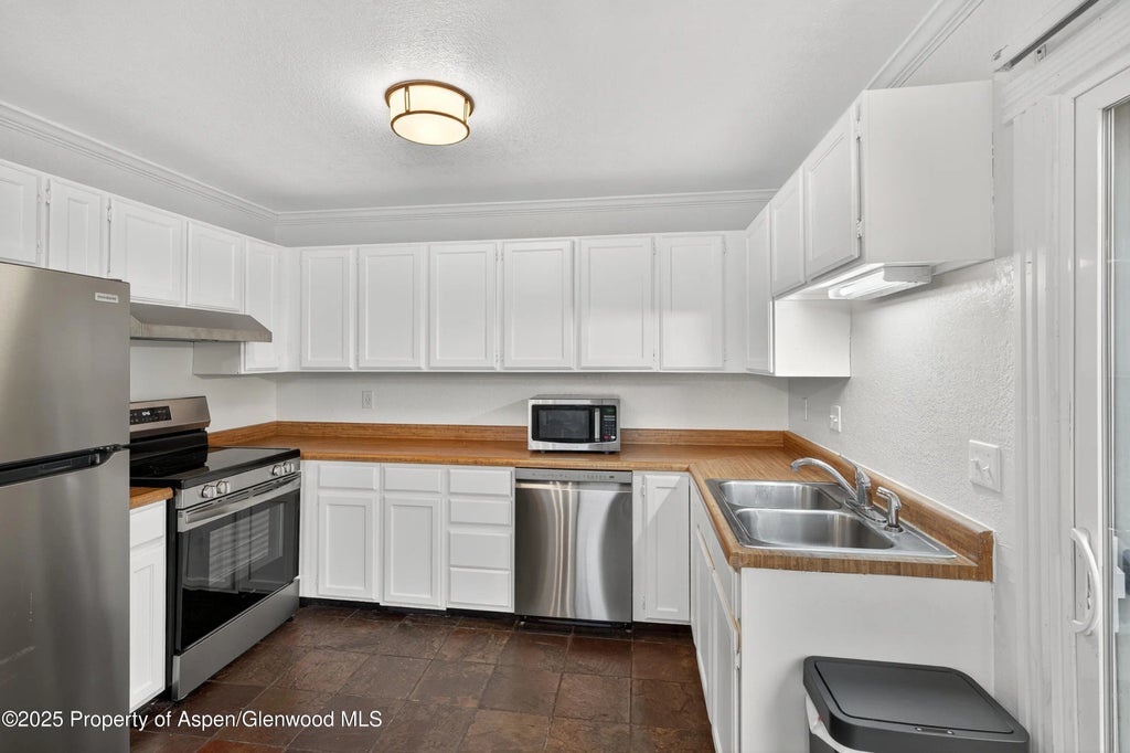 9 of 23 - 2409 24th Place, Rifle, CO