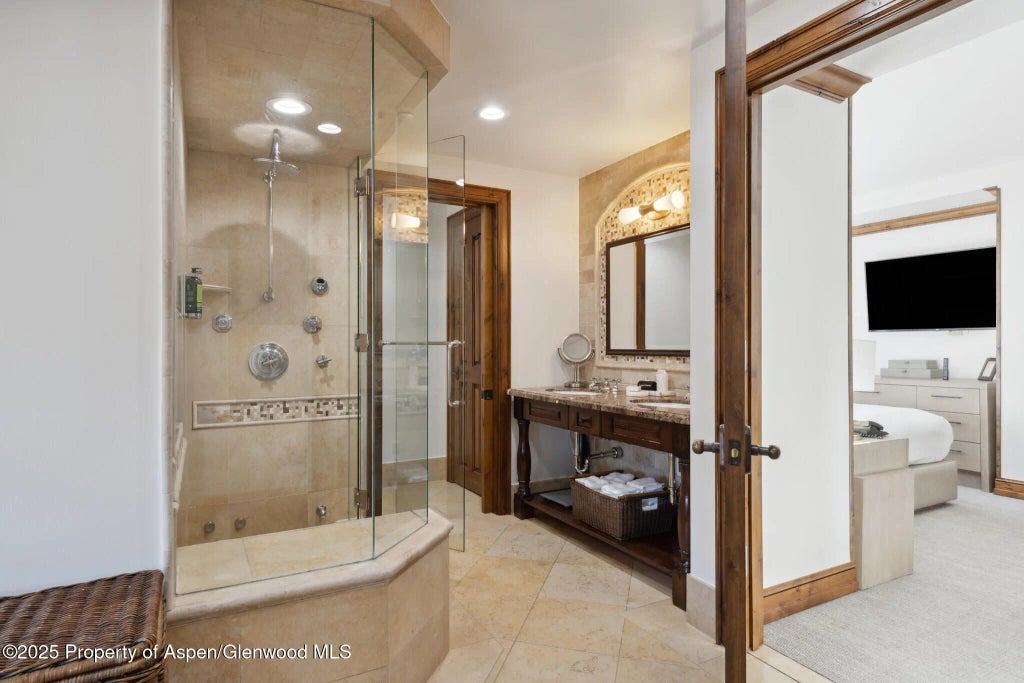 19 of 34 - 415 E Dean St, Unit 46, Week 34, Aspen, CO