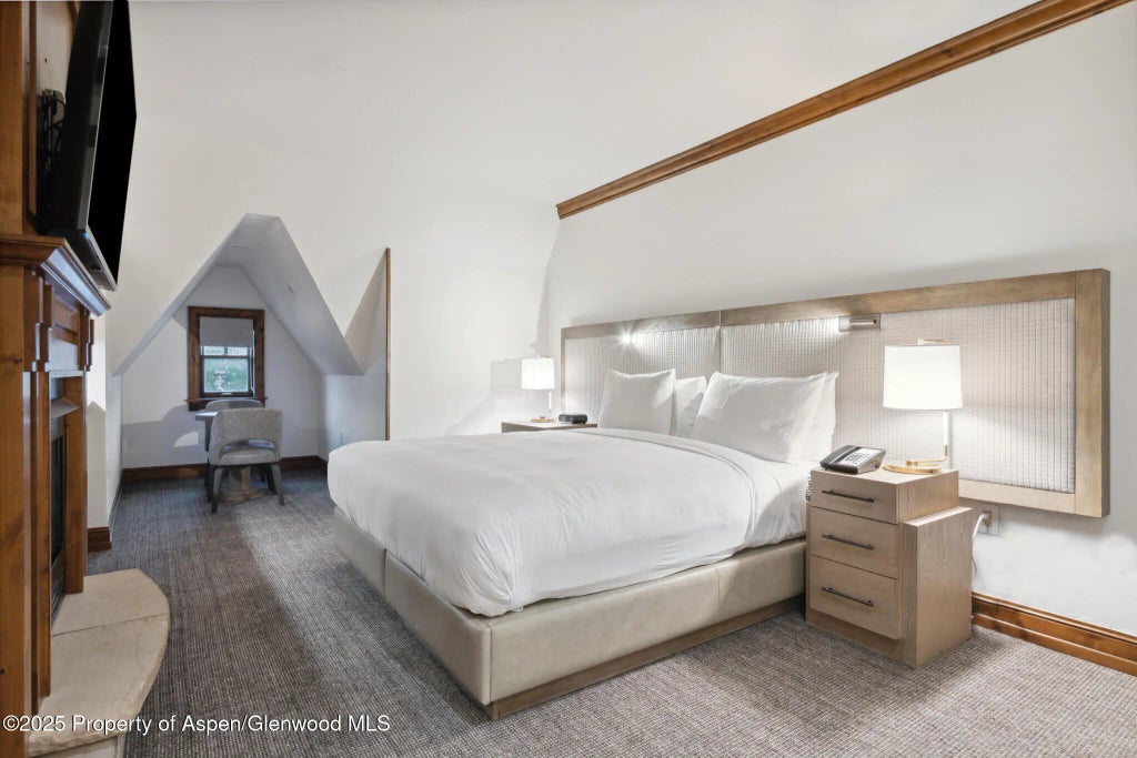 27 of 34 - 415 E Dean St, Unit 46, Week 34, Aspen, CO