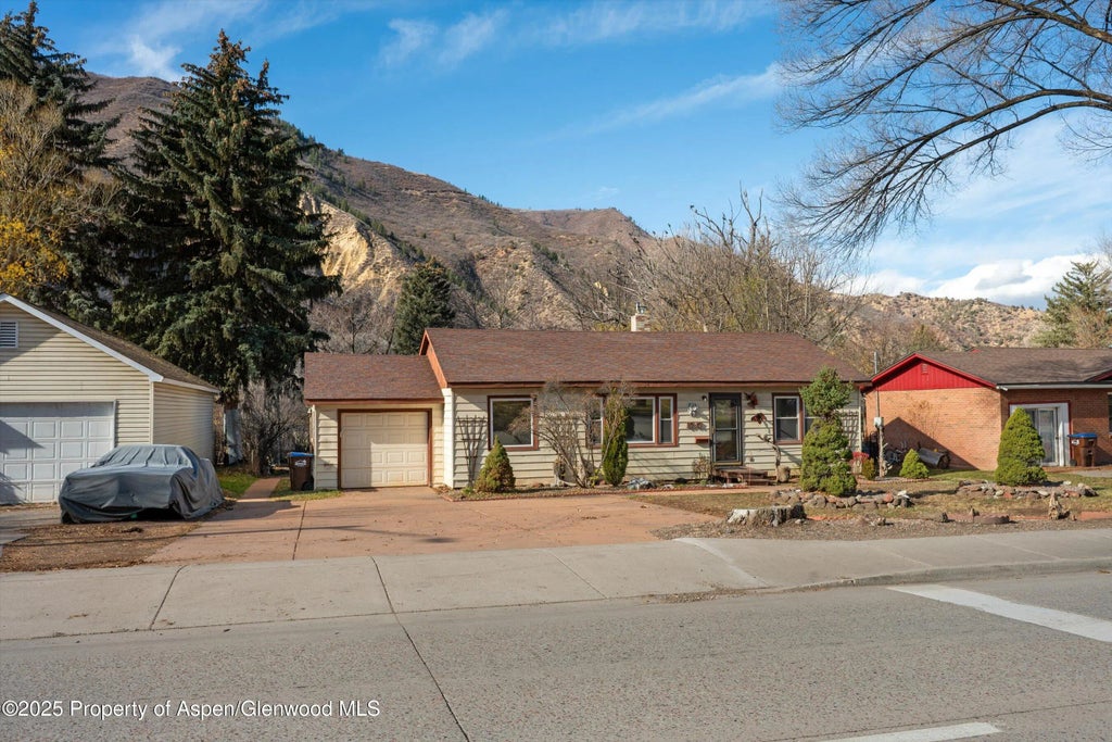 36 of 37 - 1717 Grand Avenue, Glenwood Springs, CO