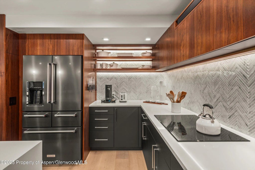 8 of 15 - 725 E Durant Avenue 22, Aspen, CO