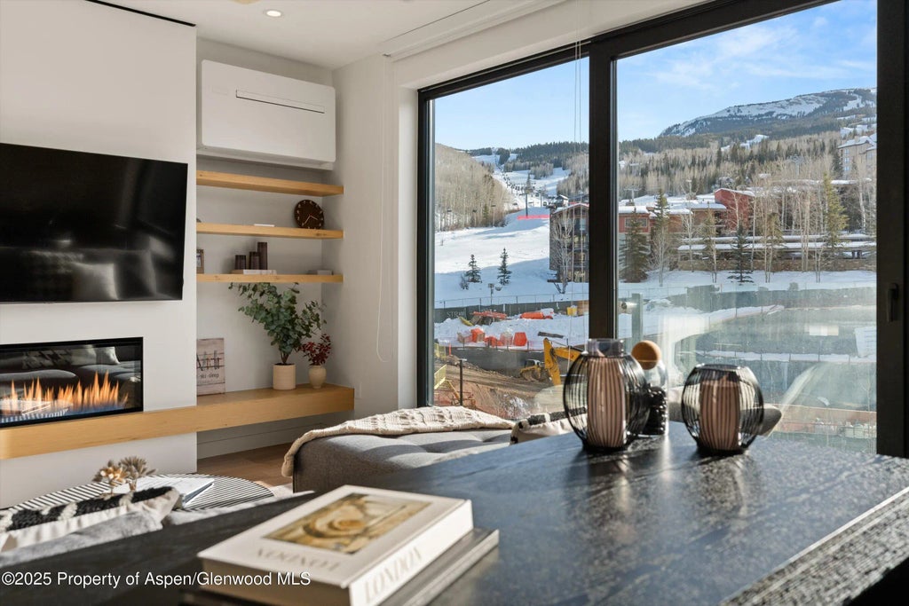 10 of 28 - 119 Wood Road 305, Snowmass Village, CO