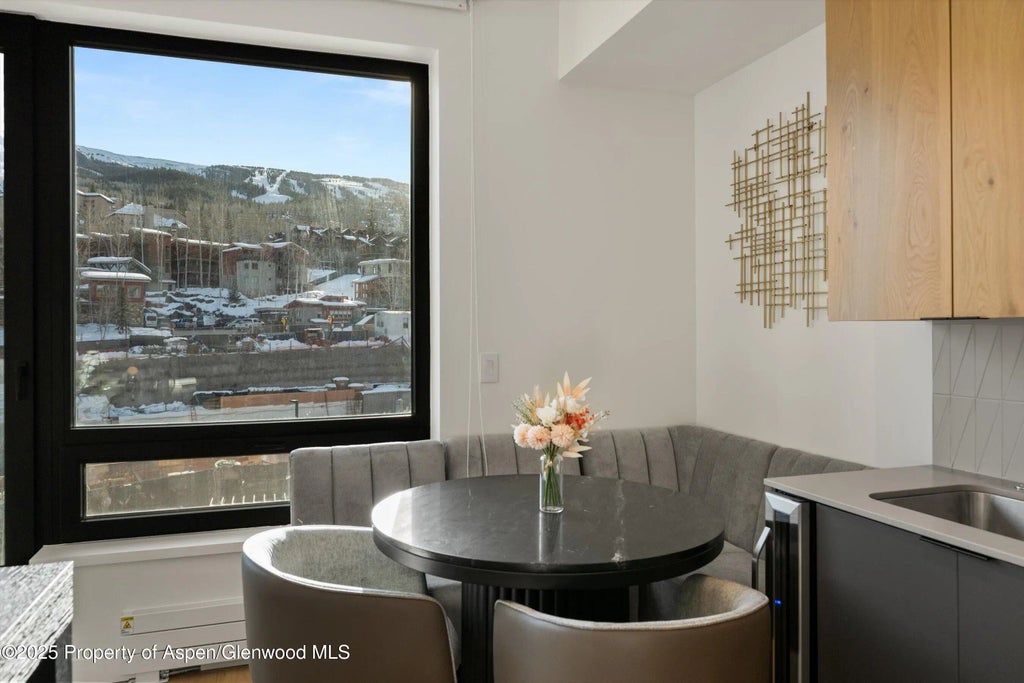 11 of 28 - 119 Wood Road 305, Snowmass Village, CO