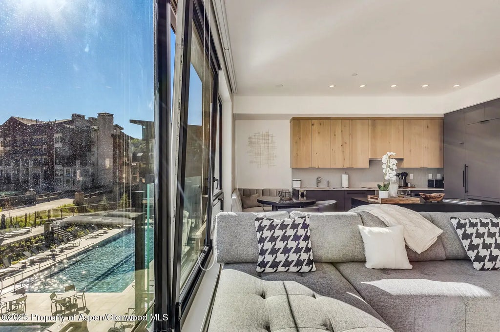 5 of 28 - 119 Wood Road 305, Snowmass Village, CO