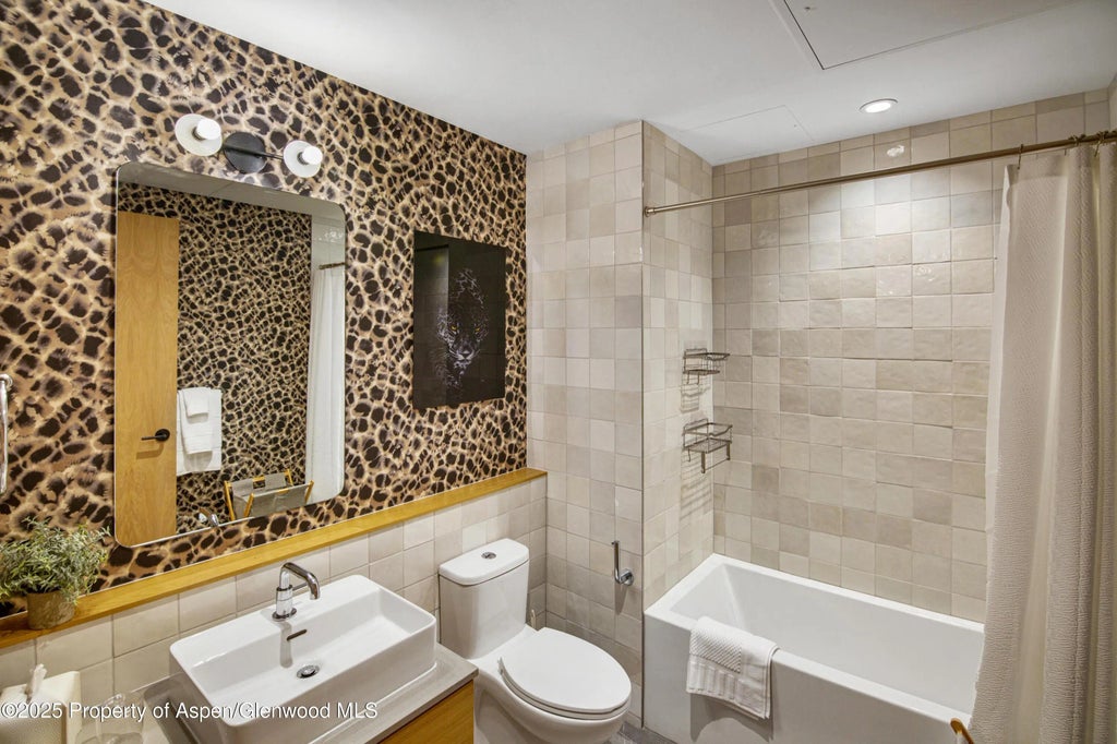 15 of 26 - 119 Wood Road 207, Snowmass Village, CO