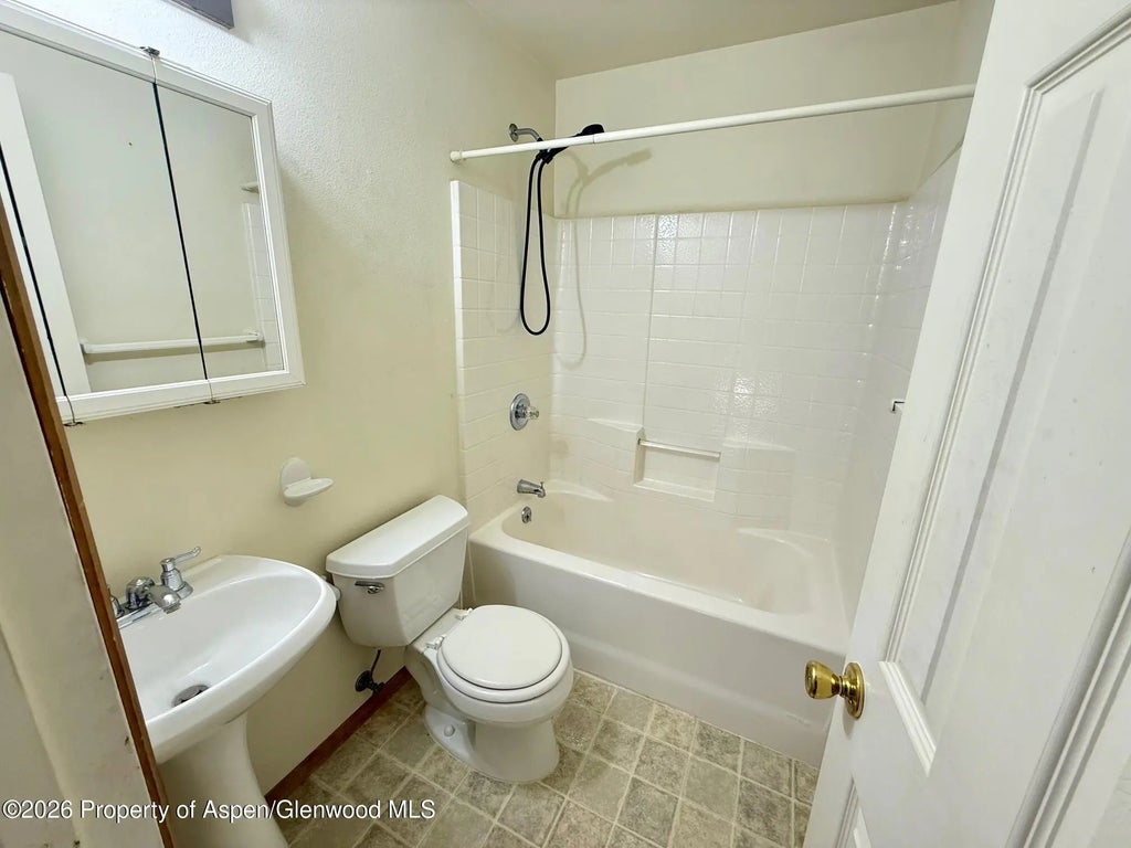 10 of 12 - 1333 E Victory Way, Craig, CO