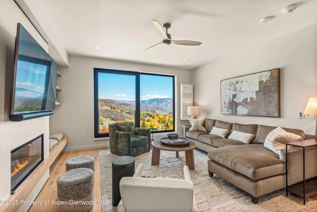 3 of 17 - 119 Wood Road 404, Snowmass Village, CO