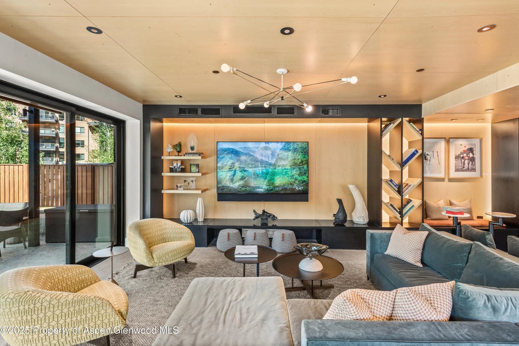 6 of 17 - 119 Wood Road 404, Snowmass Village, CO