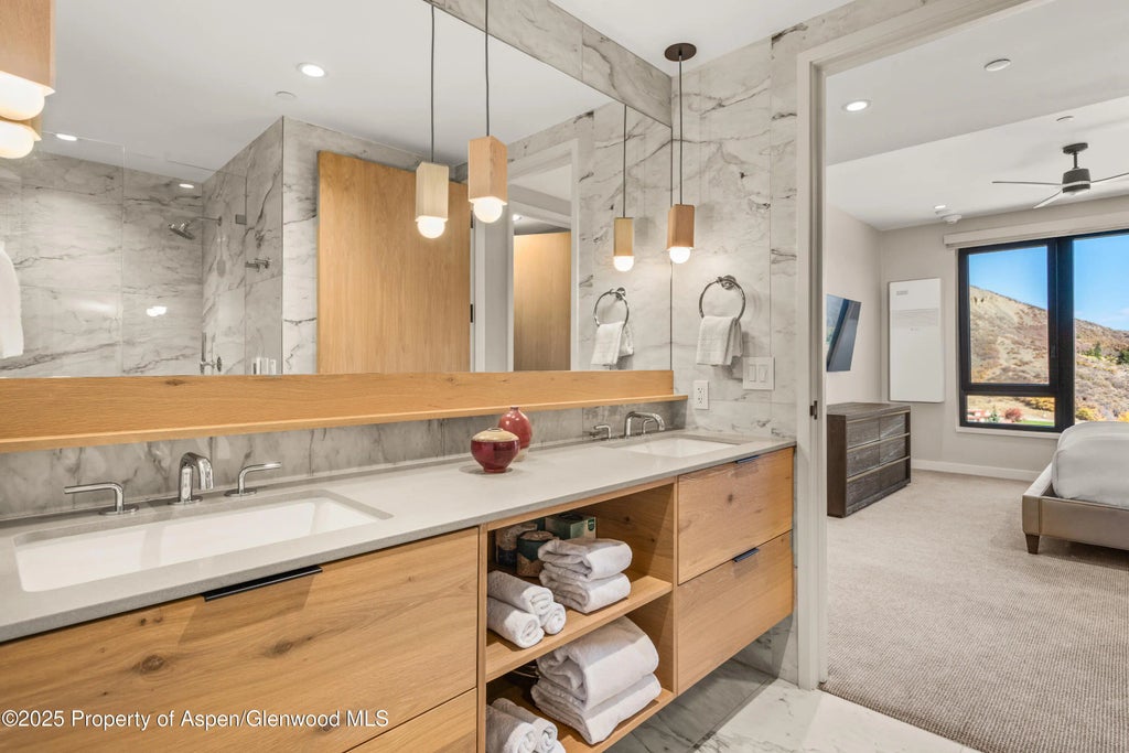 9 of 17 - 119 Wood Road 404, Snowmass Village, CO