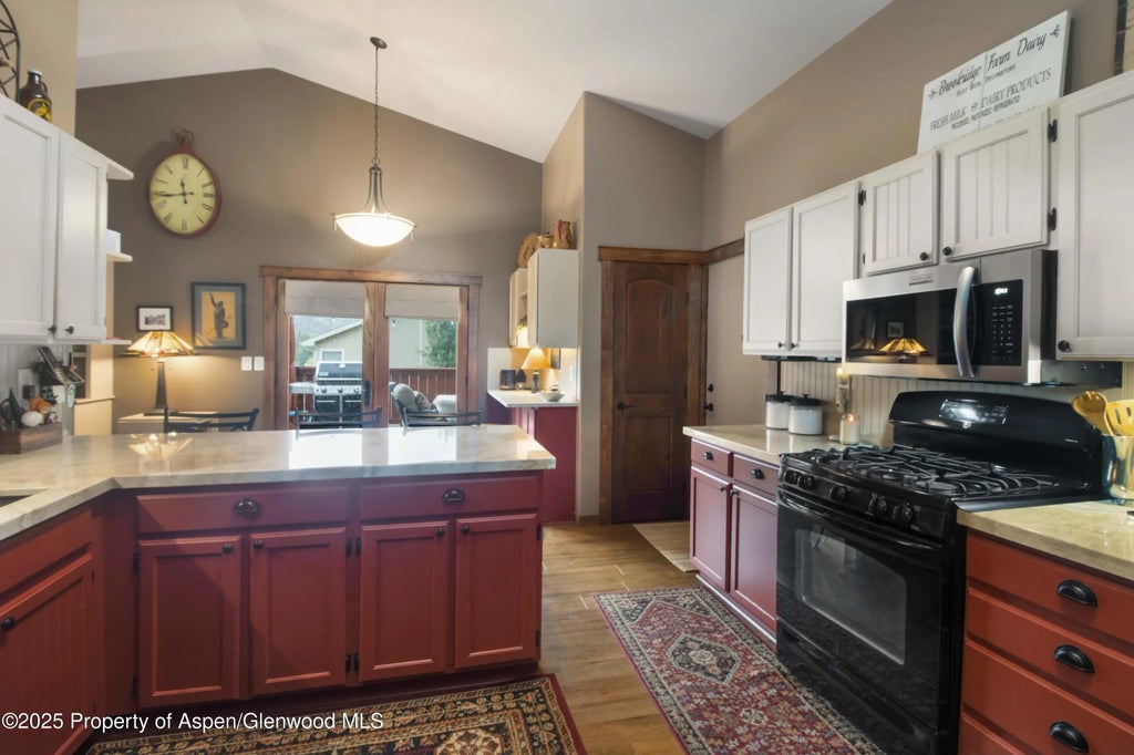 7 of 35 - 838 Mountain View Drive, New Castle, CO