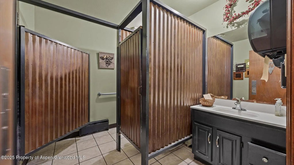 28 of 42 - 412 Park Avenue, Rifle, CO