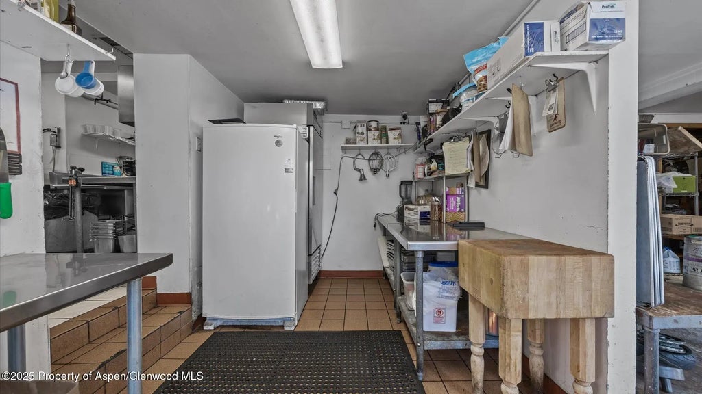 33 of 42 - 412 Park Avenue, Rifle, CO