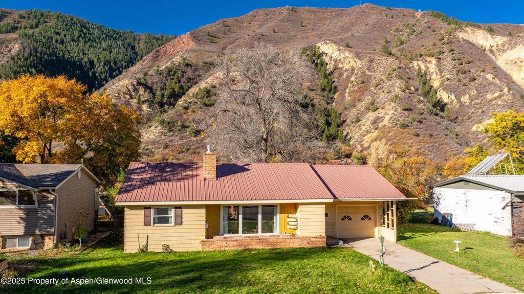 2 of 27 - 328 Park Drive, Glenwood Springs, CO