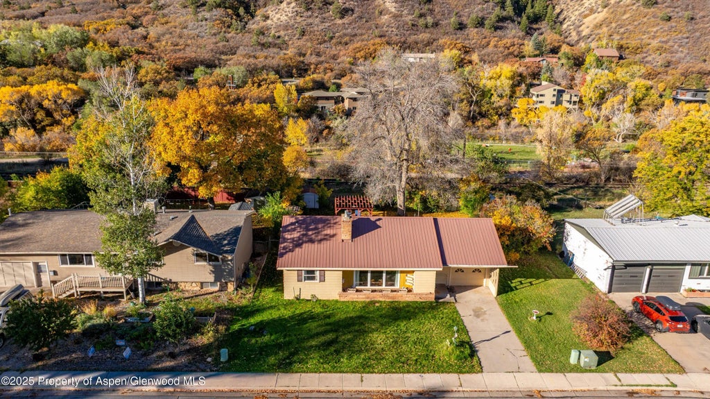 3 of 27 - 328 Park Drive, Glenwood Springs, CO