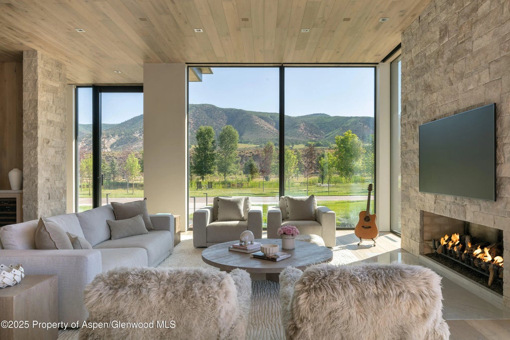 12 of 39 - 88 Clover Lane, Woody Creek, CO