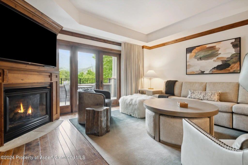 4 of 22 - 415 E Dean St, Unit 11, Week 5, Aspen, CO