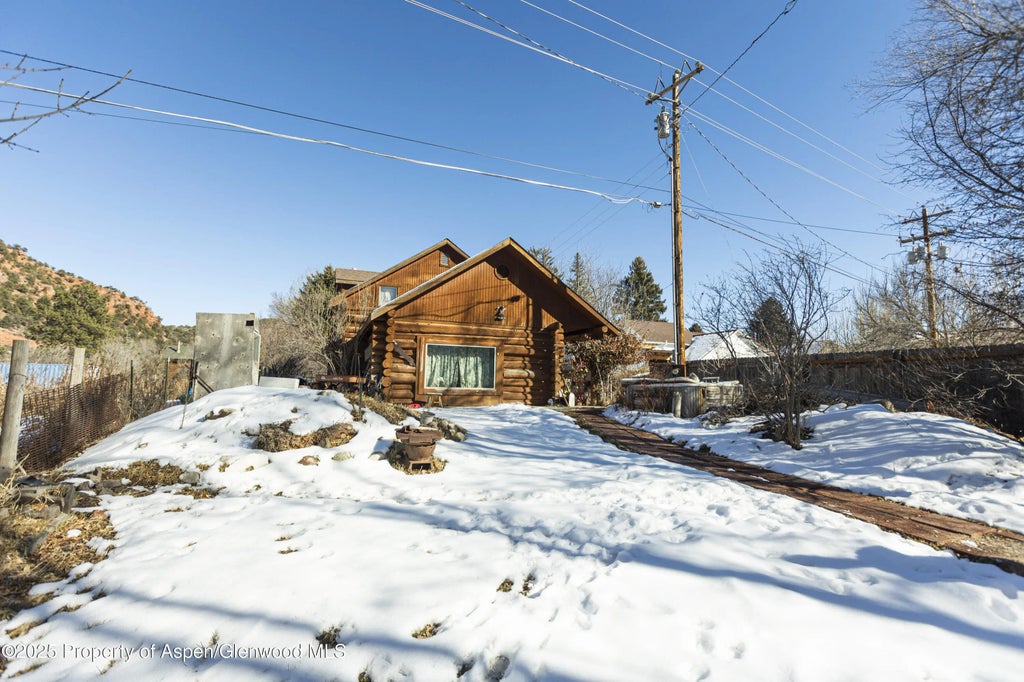 1 of 23 - 938 County Rd 106, Carbondale, CO