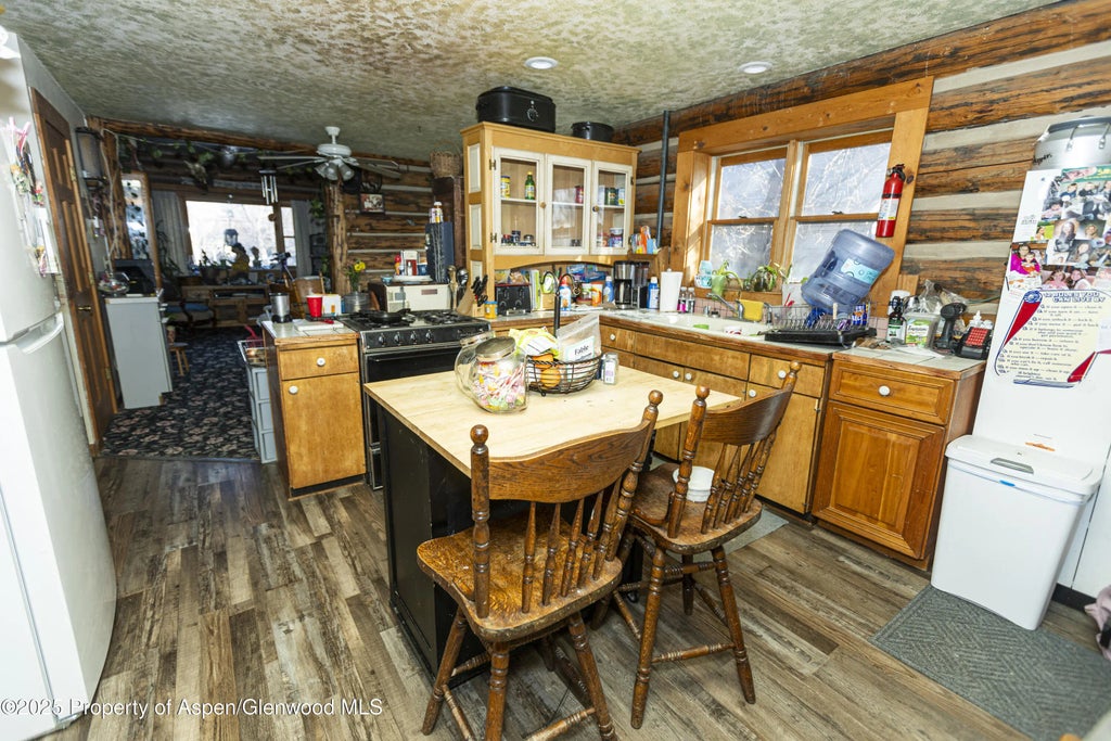 6 of 23 - 938 County Rd 106, Carbondale, CO