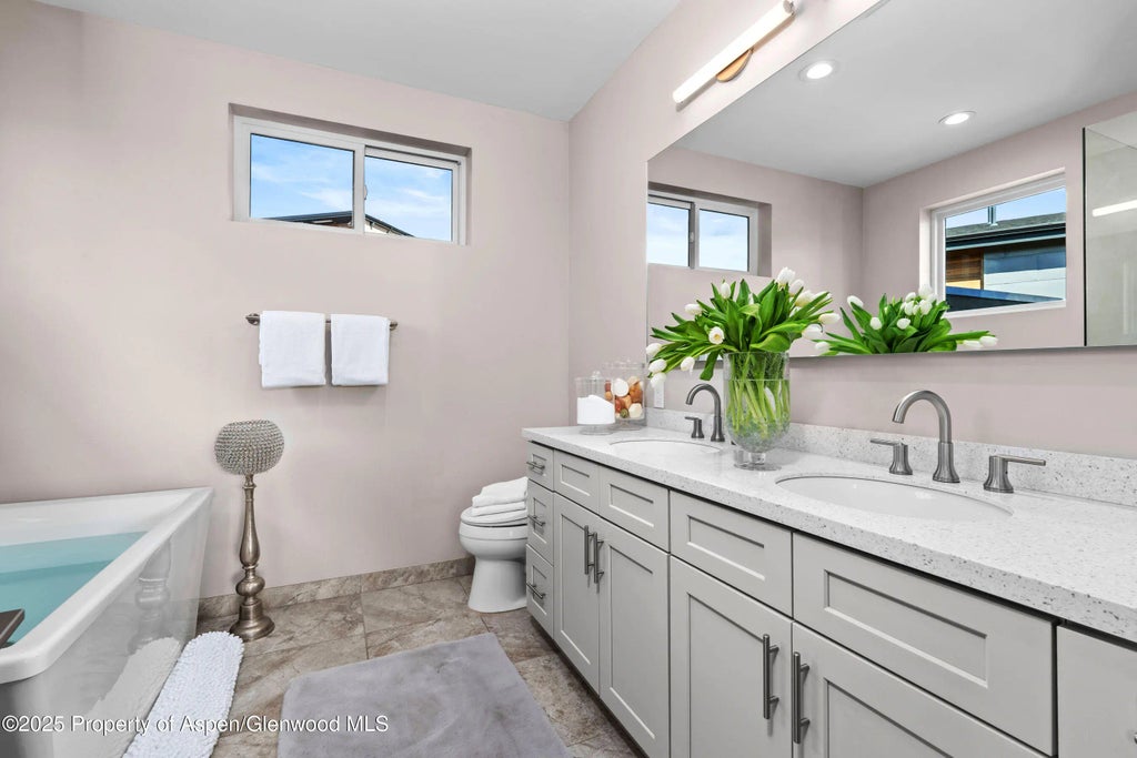 14 of 41 - 250 Overlook Ridge 250, Basalt, CO