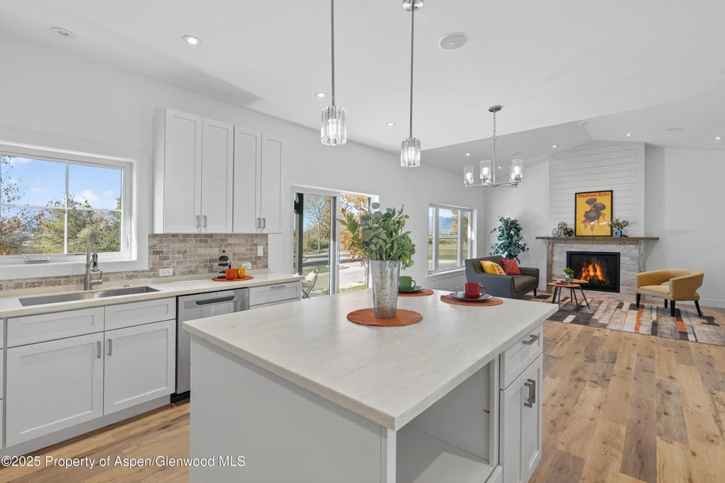 15 of 41 - 13 Belgian Court, Silt, CO