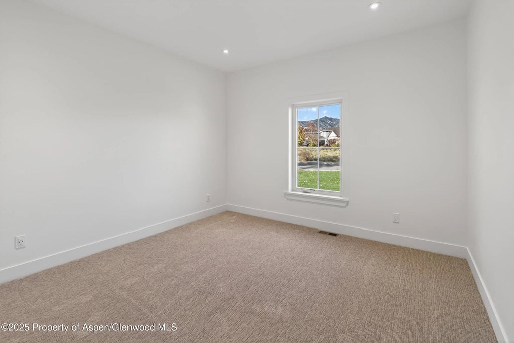 30 of 41 - 13 Belgian Court, Silt, CO