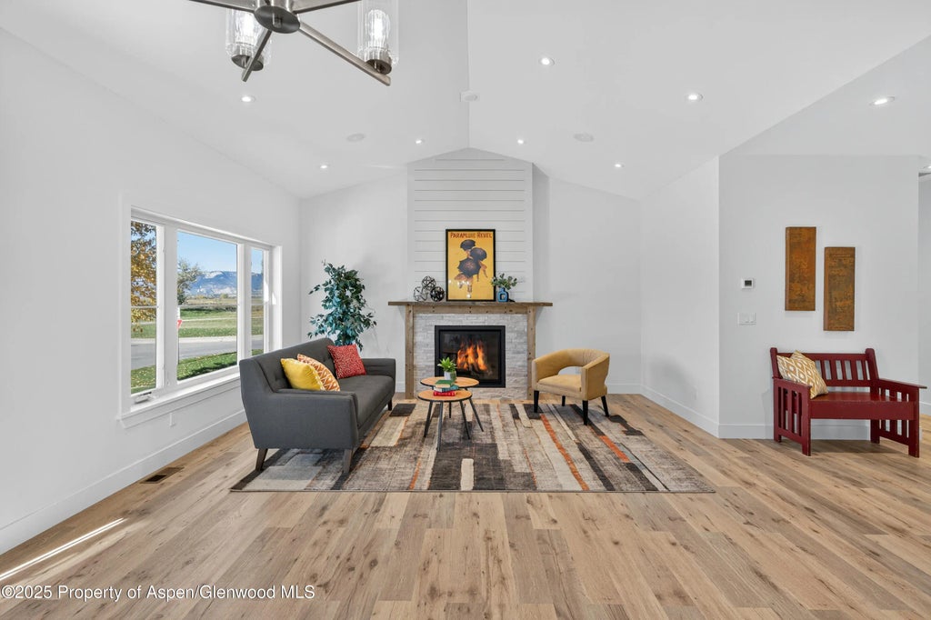 8 of 41 - 13 Belgian Court, Silt, CO