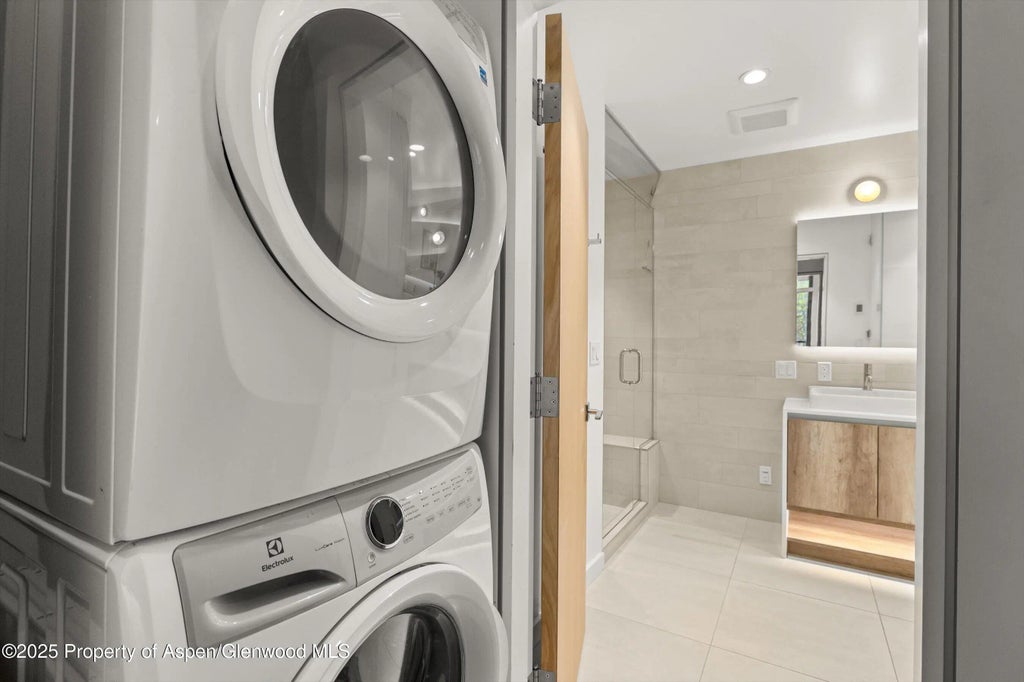 15 of 32 - 800 S Mill Street 303c, Aspen, CO