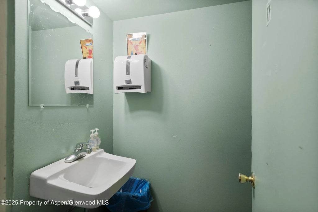 45 of 46 - 408 E Cooper Avenue, Aspen, CO