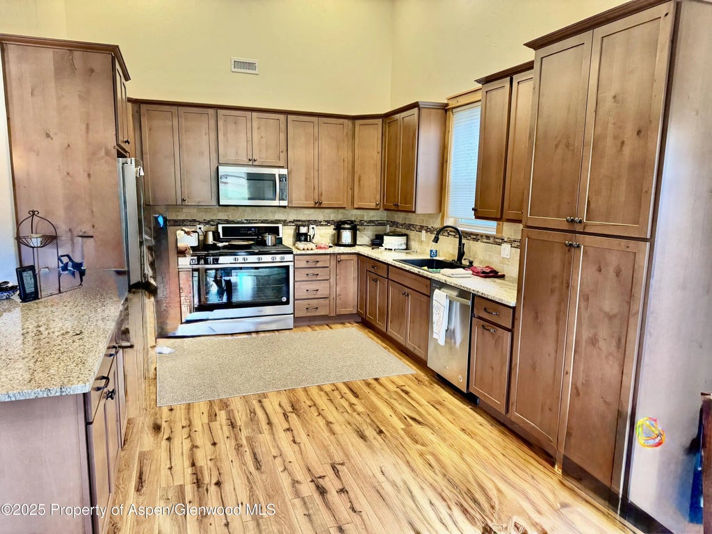 4 of 11 - 160 N Wildhorse Drive, New Castle, CO