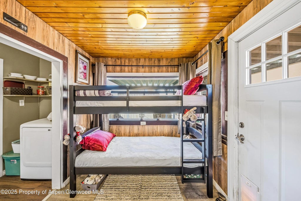 11 of 27 - 1037 N 1st Street, Montrose, CO