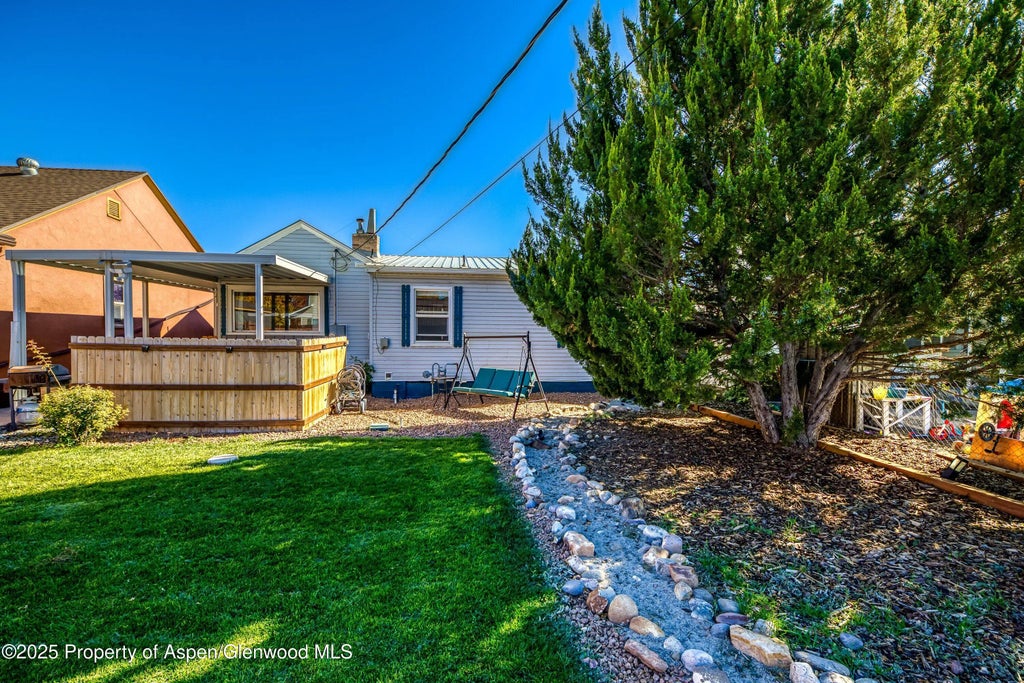 20 of 27 - 1037 N 1st Street, Montrose, CO