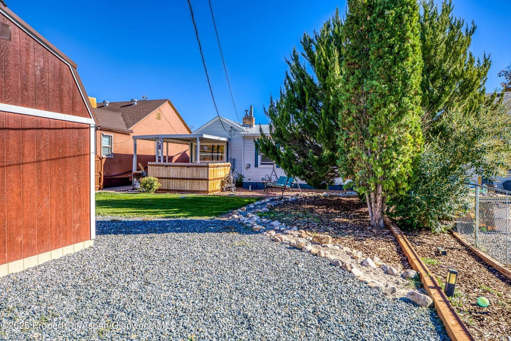 21 of 27 - 1037 N 1st Street, Montrose, CO